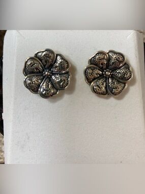 VINTAGE Stirling Silver Uniquely made in Mexico Earrings